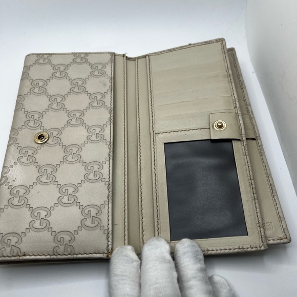 GUC Gucci Cream Guccissima Wallet - Picture 9 of 10